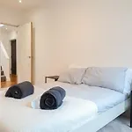 Centre Penthouse Apartment *