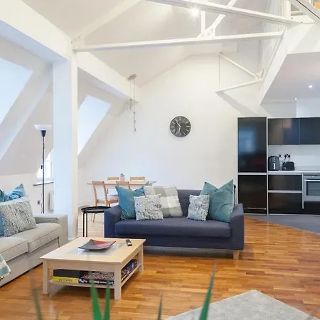 Centre Penthouse شقة ليدز