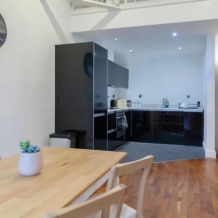 Centre Penthouse * ليدز