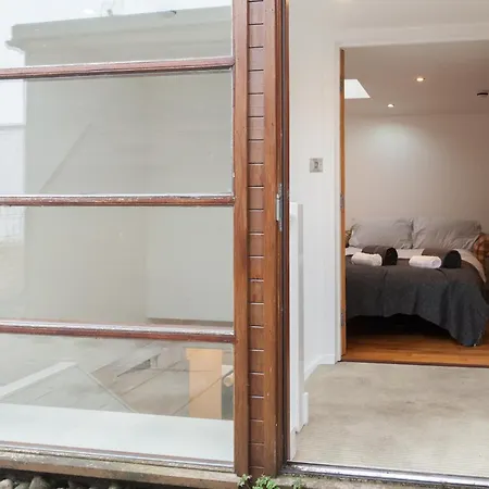 Centre Penthouse شقة