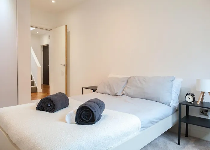 Centre Penthouse Apartment *