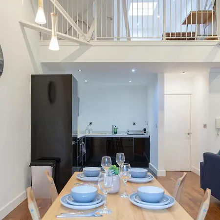 Centre Penthouse Apartament *