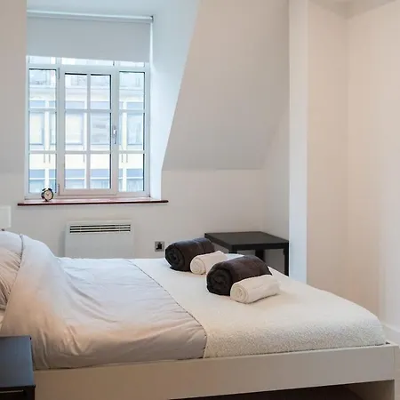 아파트 Centre Penthouse